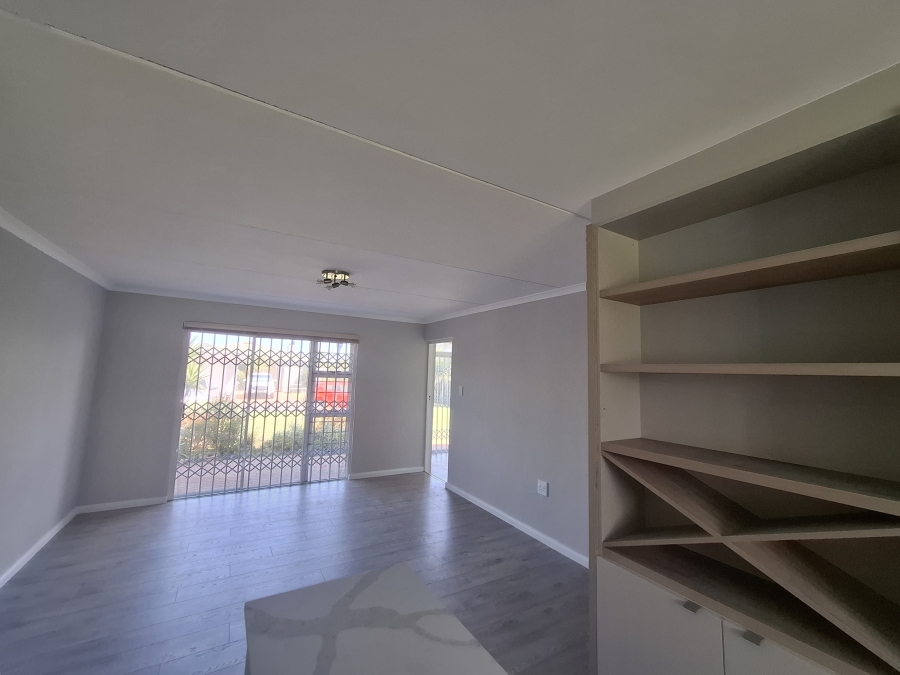 To Let 2 Bedroom Property for Rent in Bloubergstrand Western Cape